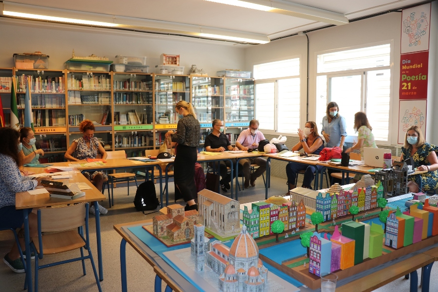 Kick-off meeting of “United colors of European Young Businessmen” partnership took place in Southern coast of Spain in small town Salobreña 6–7 September 2021. pilt